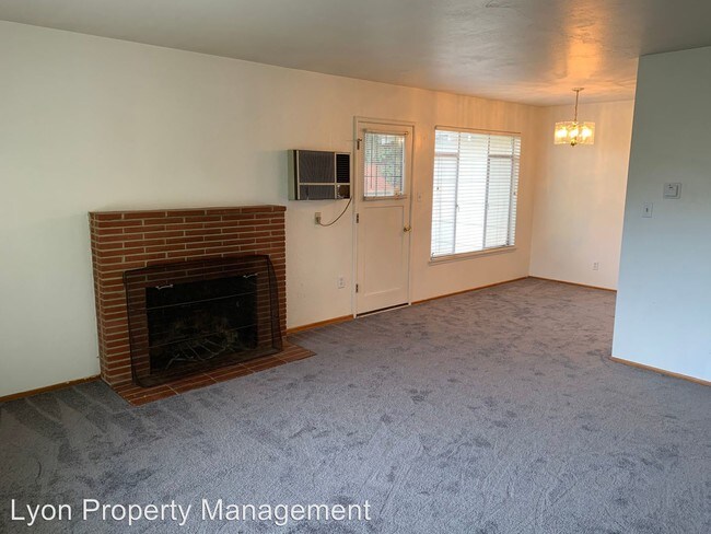 Building Photo - 3 br, 1 bath House - 10401 Malaga Way