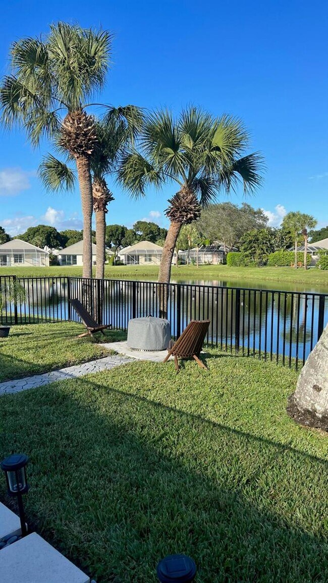 Building Photo - 2015 Bedford Dr