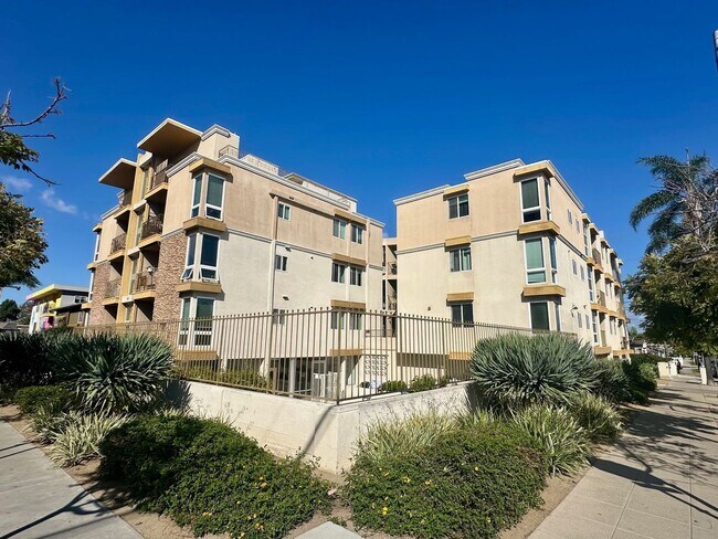 Foto del edificio - North Park 2bed/2bath with parking