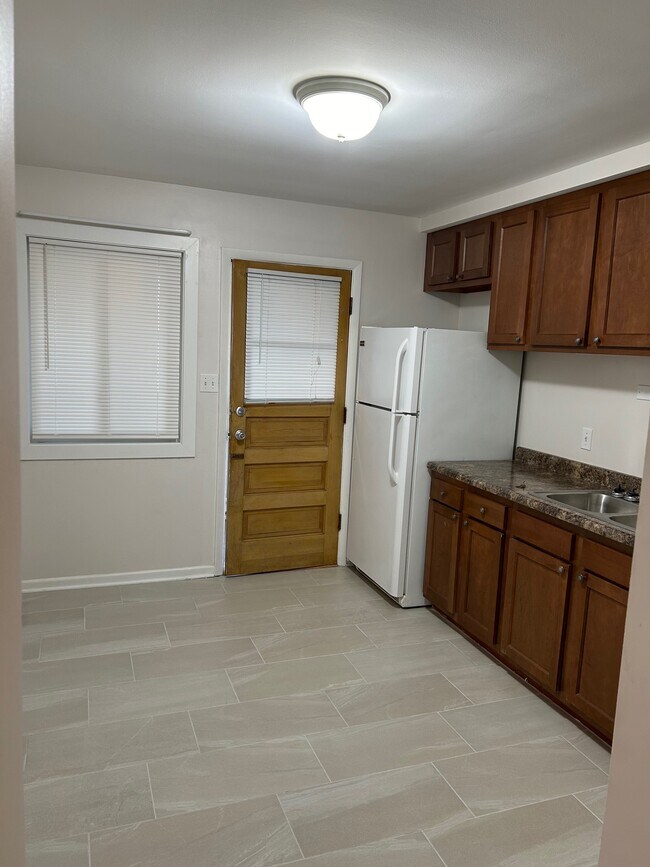 Foto del edificio - 9610 N Greenwood Ave