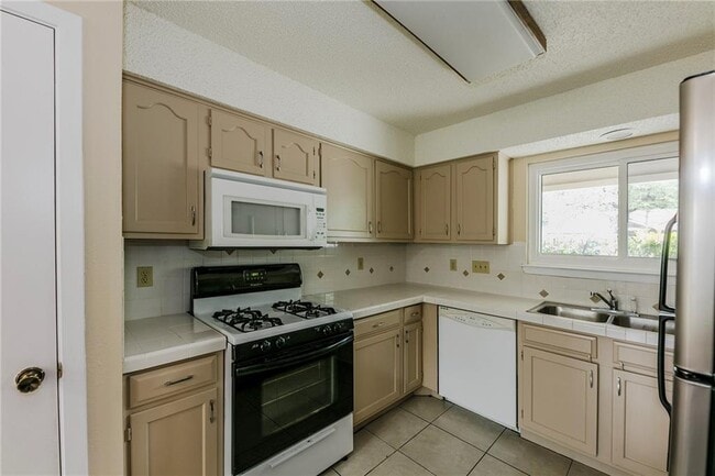 Building Photo - 4106 Kilgore Ln