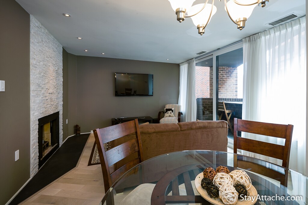 Foto principal - 3222 Cherry Hill Ln NW