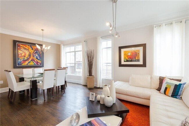 Foto del edificio - 1155 Glenridge Pl NE