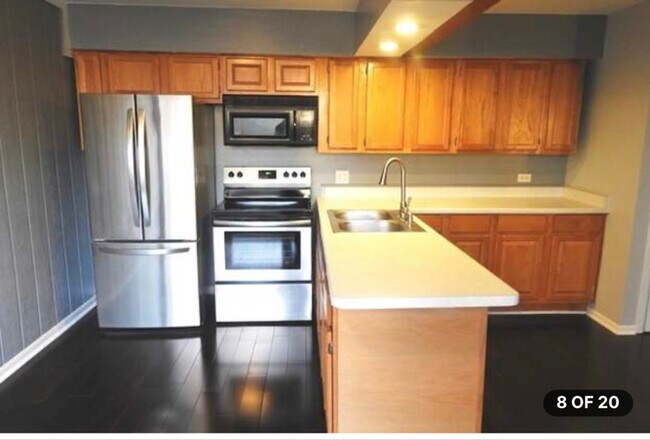 Foto del edificio - 3318 Berwyn Ave