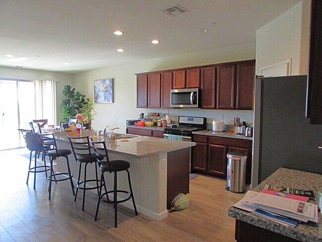 Foto del edificio - 1004 Fortuna St