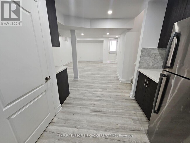 Building Photo - 30 Bucksaw St