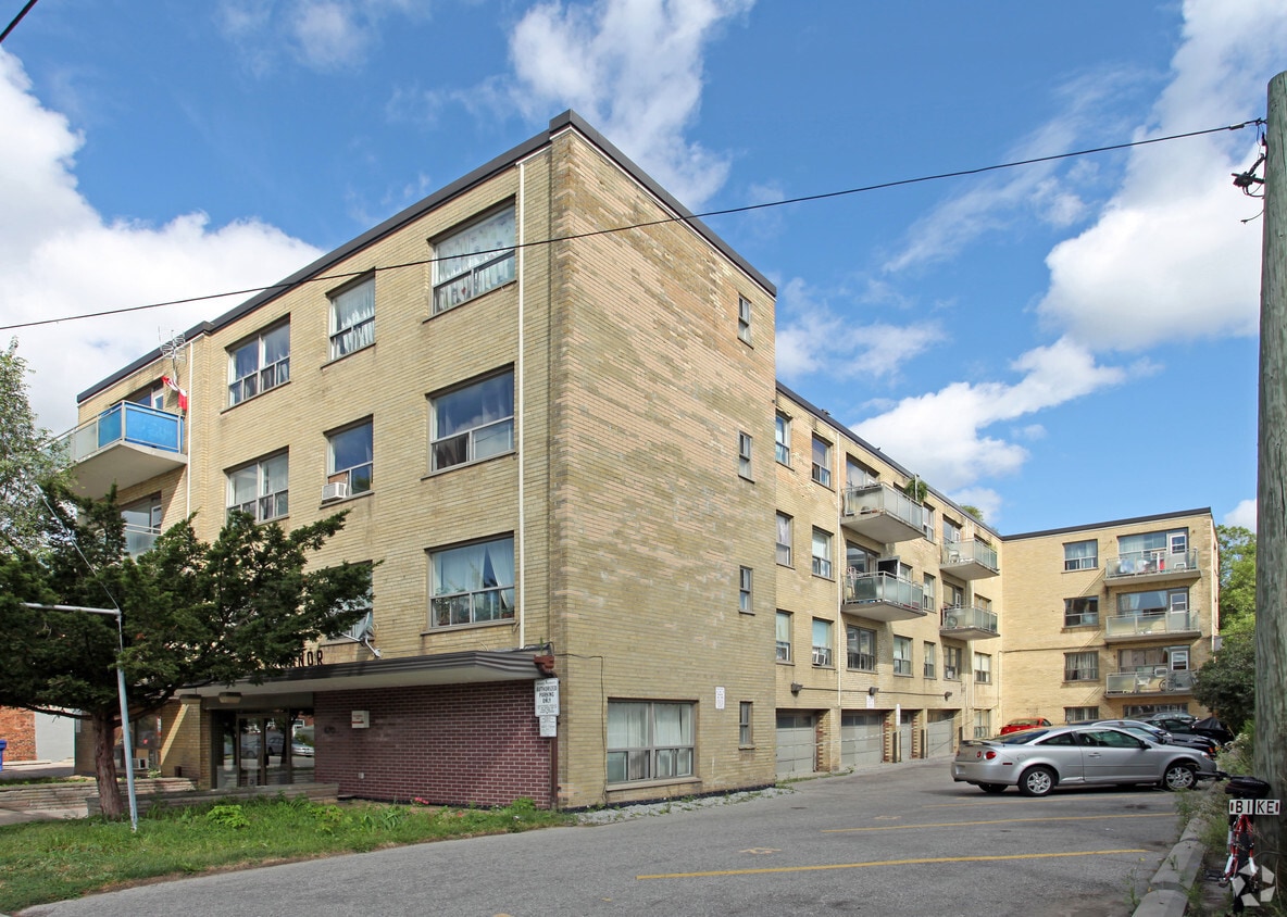 Primary Photo - 470 Mortimer Ave