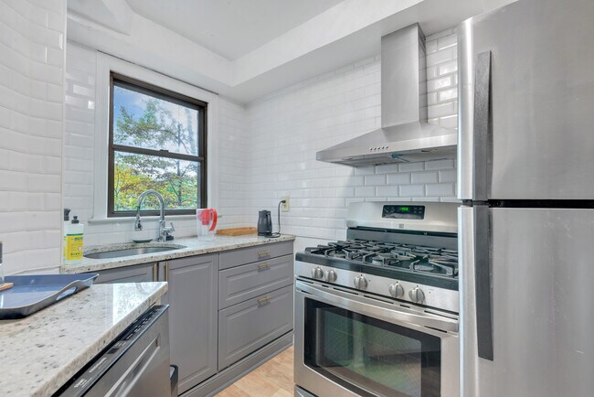 Foto del edificio - 2500 Q St NW