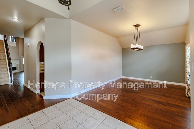 Building Photo - 26923 Trinity Heights
