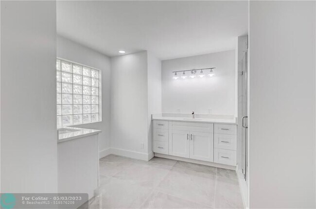 Foto del edificio - 8400 NW 46th Dr