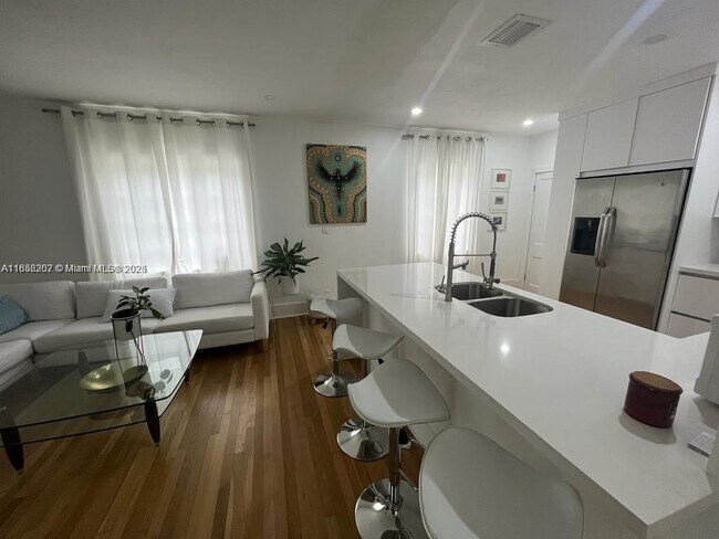 Foto del edificio - 1091 NW 59th St
