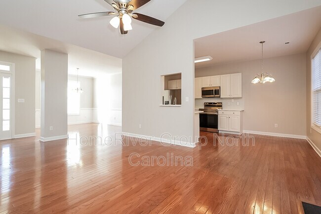Building Photo - 417 Charles Conner Dr