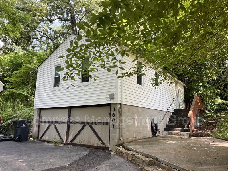 Primary Photo - 3607 Boyds Bridge Pike