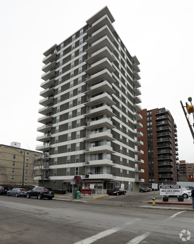Building Photo - Central Towers