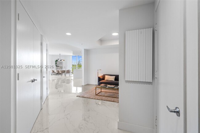 Foto del edificio - 17111 Biscayne Blvd