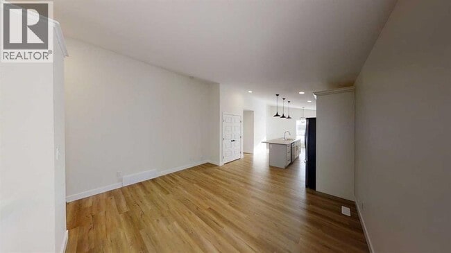 Building Photo - 9805-9889 89 St