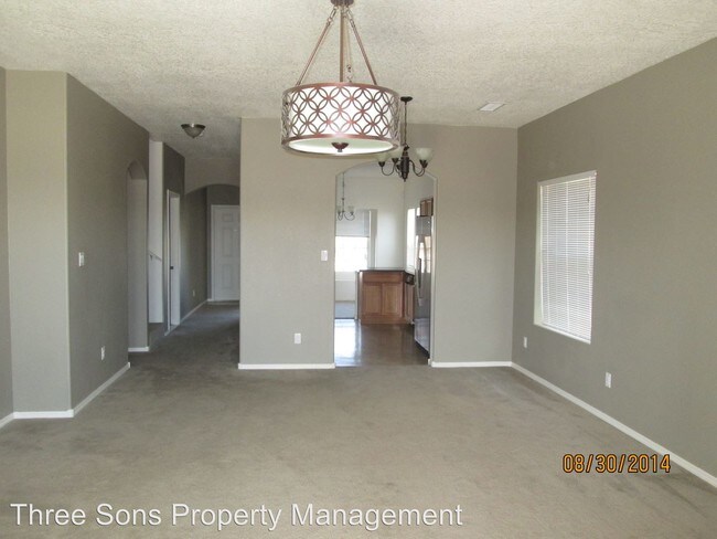 Foto del edificio - 2785 Wilder Loop NE