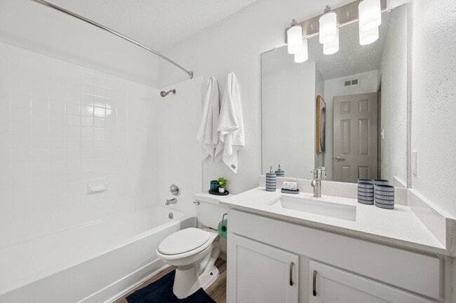 Building Photo - 9024 Northgate Blvd