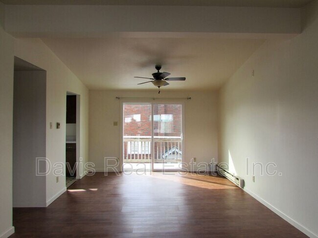 Foto del edificio - 618 E Main St