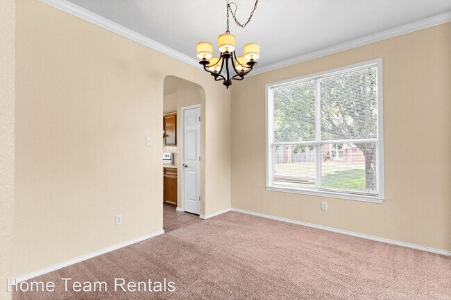 Building Photo - 4 br, 2.5 bath House - 2212 Delaware