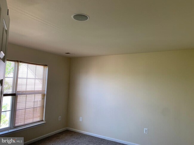 Building Photo - 9651 Hawkshead Dr