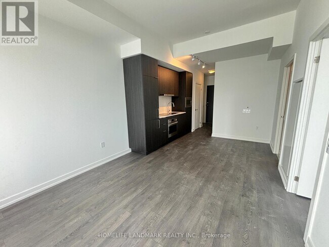 Building Photo - 7-N1107 Golden Lion Heights