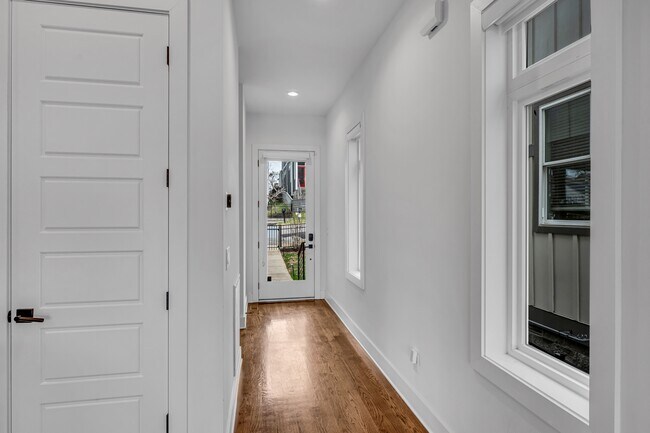 Foto del edificio - 3325 Felicia St