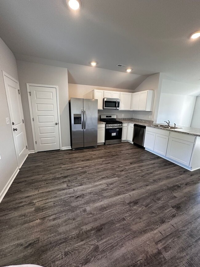 Building Photo - 2025 New Build Home for Rent!