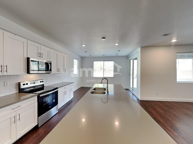 Foto del edificio - 2754 Hot Cider Ave