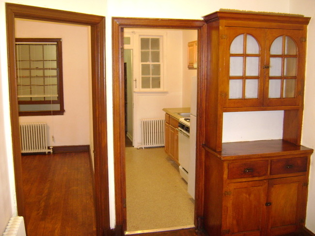 Foto del edificio - 1379 Bryant St NE