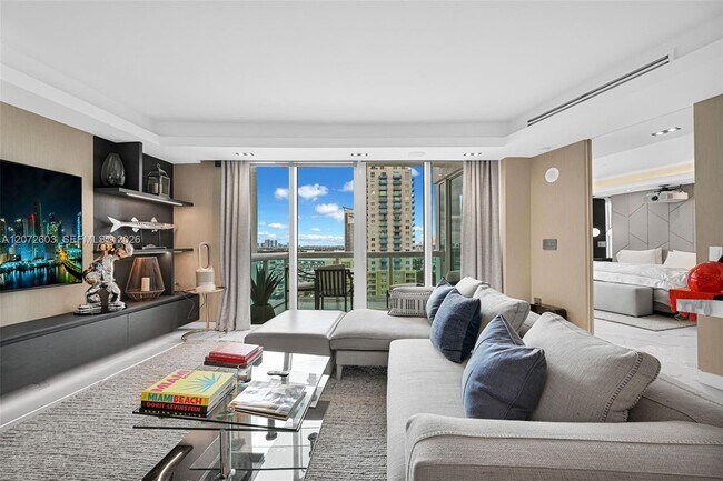 Foto del edificio - 1000 South Pointe Dr