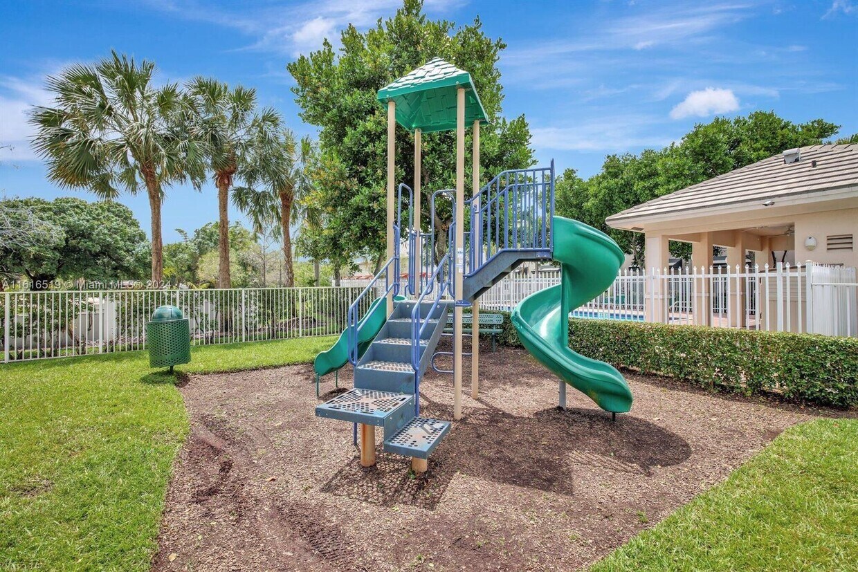 2995 NW 30th Pl, Oakland Park, FL 33311 Townhome Rentals in Oakland