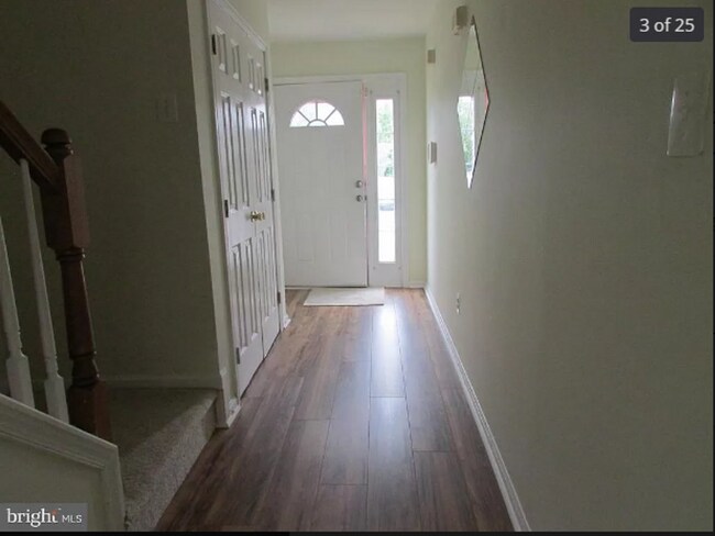 Building Photo - 3 Bedroom 2.5 Bath Townhome