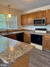 Building Photo - 28 Jean Lo Way