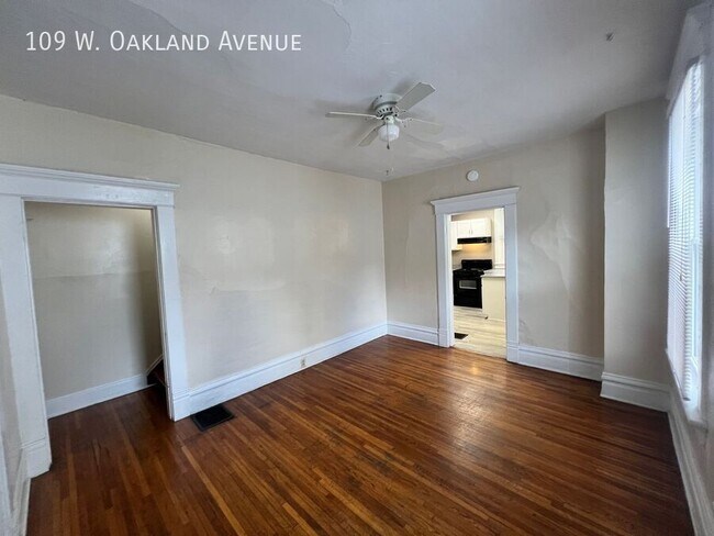 Foto del edificio - 109 W Oakland Ave