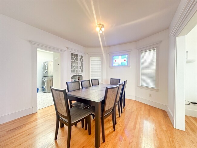 Foto del edificio - 152 Homes Ave