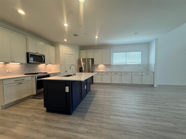 Foto del edificio - 1524 Sunrise Gables Dr