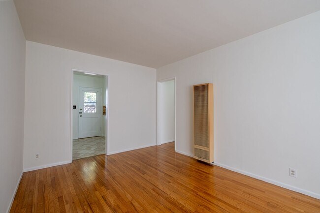 Foto del edificio - Juanita Residences