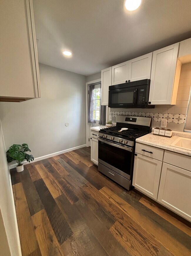 Foto del edificio - 318 S Woodland Heights Dr