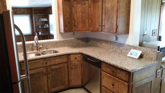 Building Photo - 14820 Kelley Farm Dr