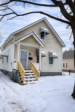 Building Photo - 3666 E 57th St