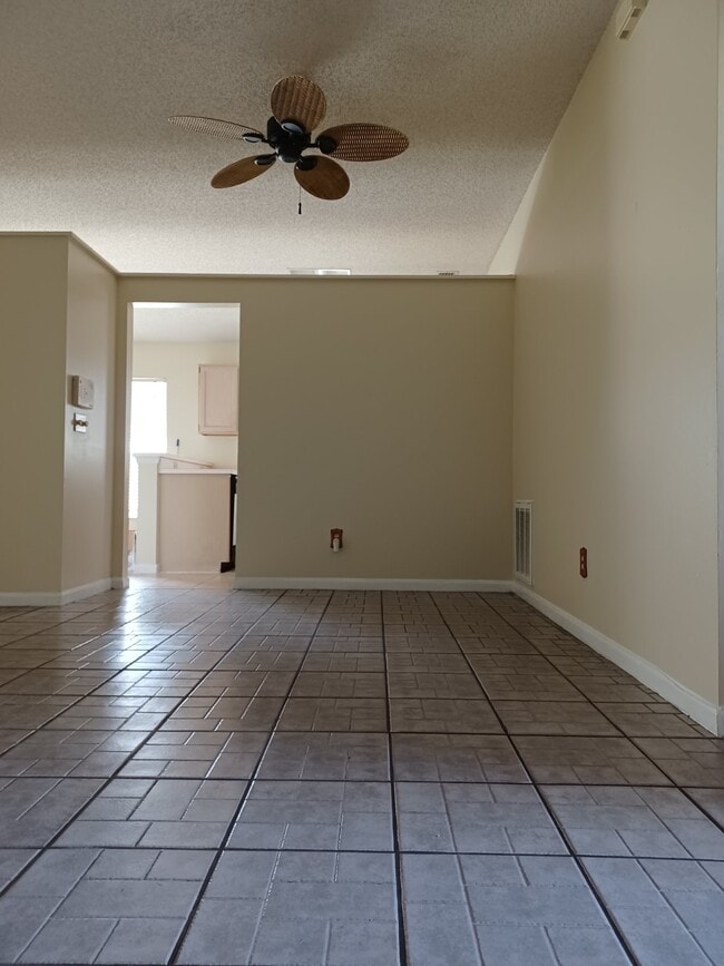 Foto del edificio - 464 Short Pine Cir