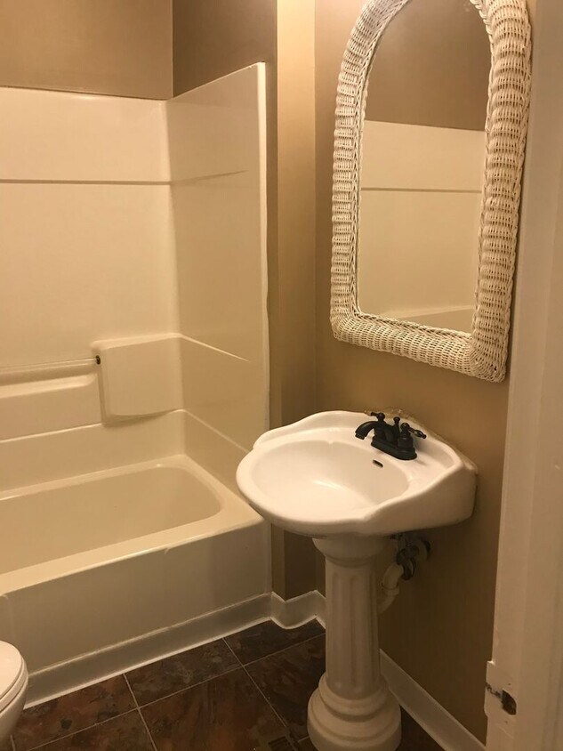 Lovely 3 bedroom Towhhome - Lovely 3 bedroom Towhhome