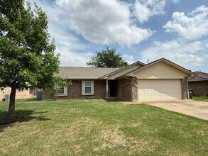 Building Photo - 3701 Moselle Dr
