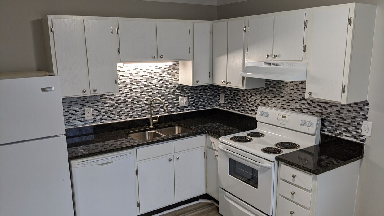 Building Photo - 1453 Riverwood Ct