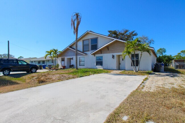 Building Photo - ***UNFURNISHED ANNUAL RENTAL***NOW AVAILABLE***