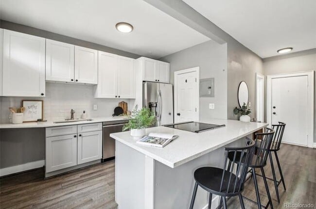 Foto del edificio - 1376 N Pearl St