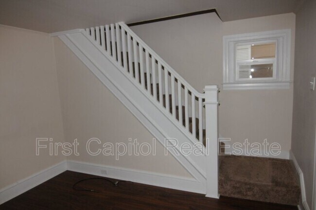 Foto del edificio - 724 S Newberry St