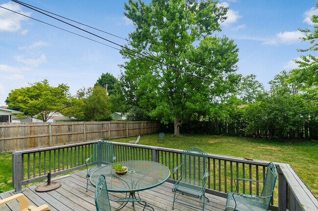 Foto del edificio - 960 Rose Pl