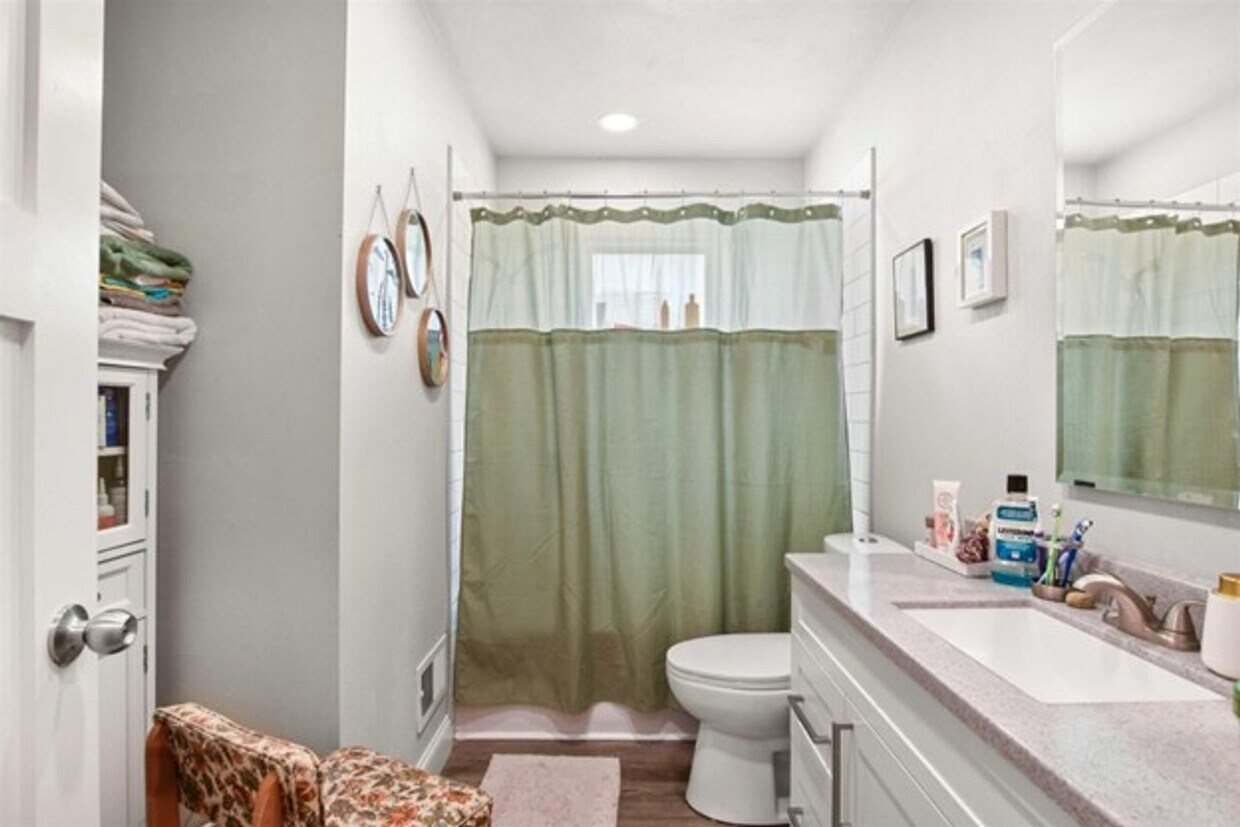 Foto principal - 917 Buena Vista Dr.